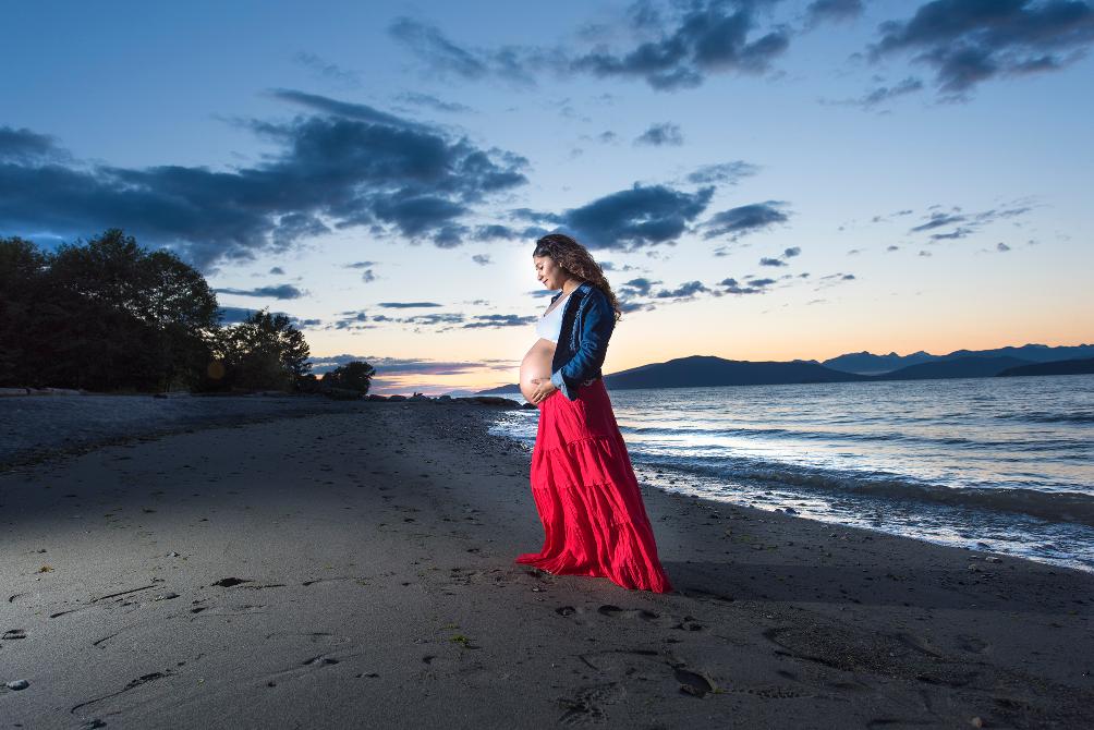 Vancouver Maternity Photographer Oren & Jones Photography